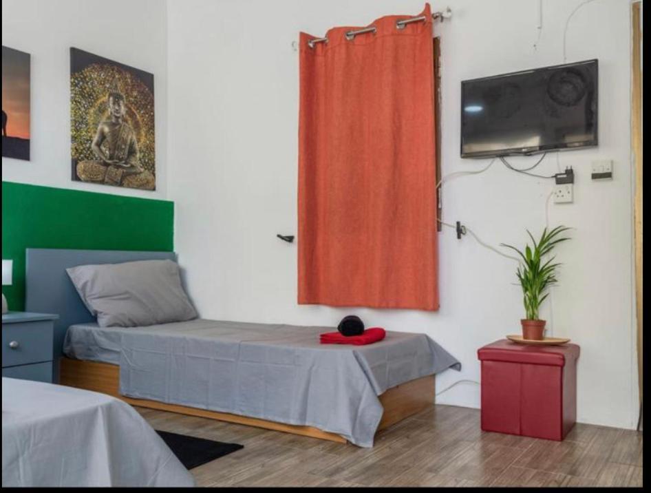 Room 6- Private Room With Private Terrace, Private Bathroom, Ac And Wifi Sliema Exteriör bild